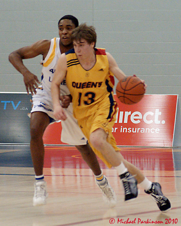 Queens Vs Laurentian 04604 copy.jpg