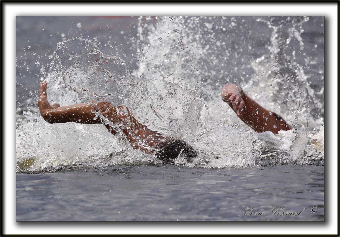XAVIER DESHARNAIS deuxieme  2010  /  Second,  2h11m58s  -  LE COMBAT POUR LA SECONDE PLACE /  FIGHT TO THE FINISH     _MG_2853 a