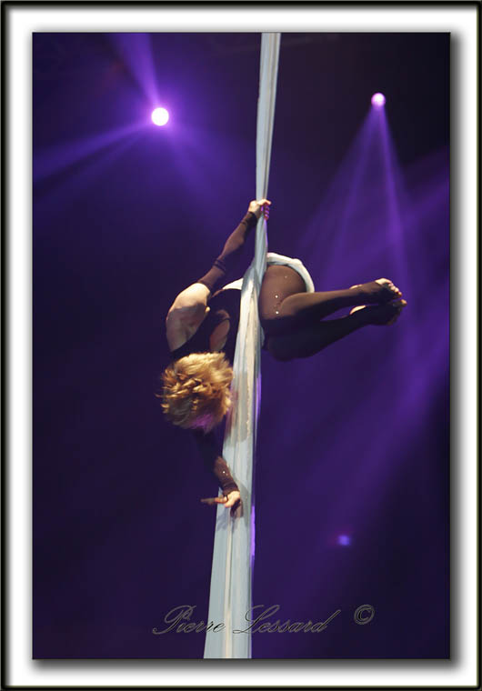  DANIELLE BEAUDOIN - TISSUS ARIEN  /  AERIAL SILK   _MG_2308a