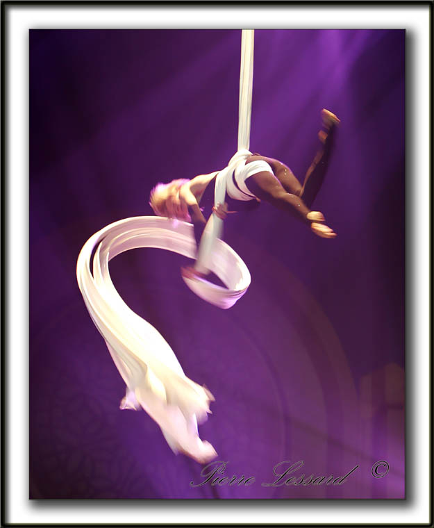  DANIELLE BEAUDOIN - TISSUS ARIEN  /  AERIAL SILK   _MG_2328aa
