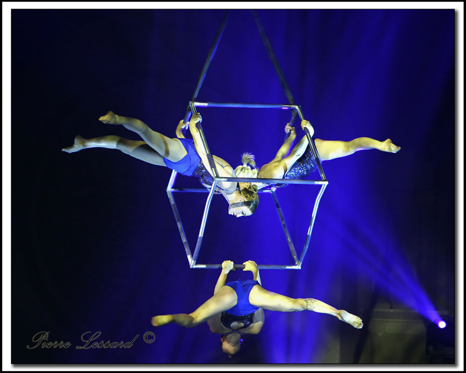 _MG_4182a  -  JULIE LAVERGNE, GENEVIVE BRUB et MARIE-PIER MAURICE - TRIO CUBE ARIEN  /  TRIO AERIAL CUBE