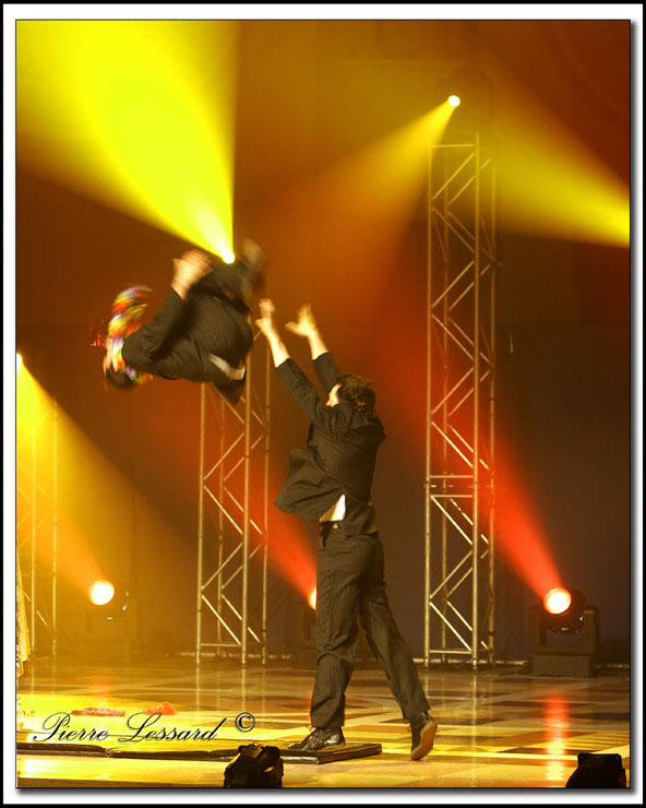 _MG_4231a  -  VINCENT DUB et CBASTIEN TARDIF - MAIN  MAIN  /  HAND TO HAND