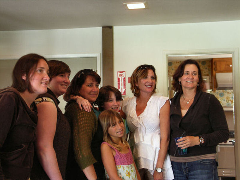 Verns Girls 2010  pw.jpg