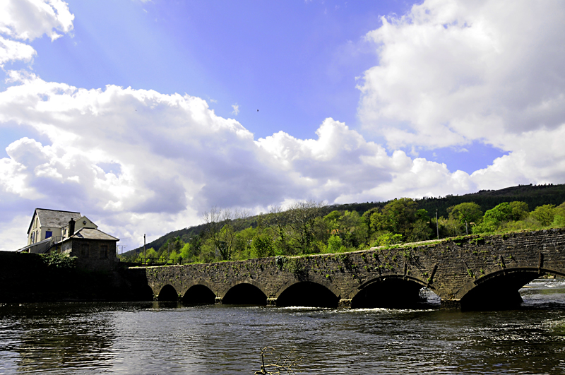 Tennant Canal Aqueduct over the River Neath, canal tollhouse on the far bank