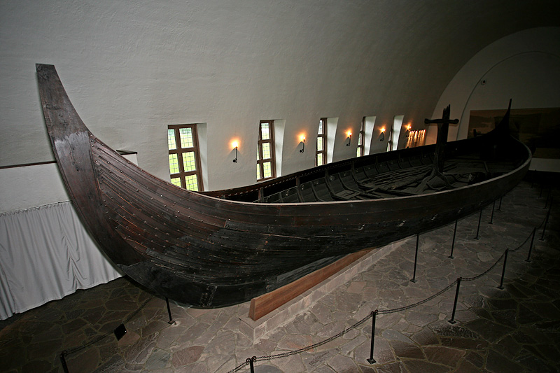 Vikingskipshuset Museum: Old Viking Ship