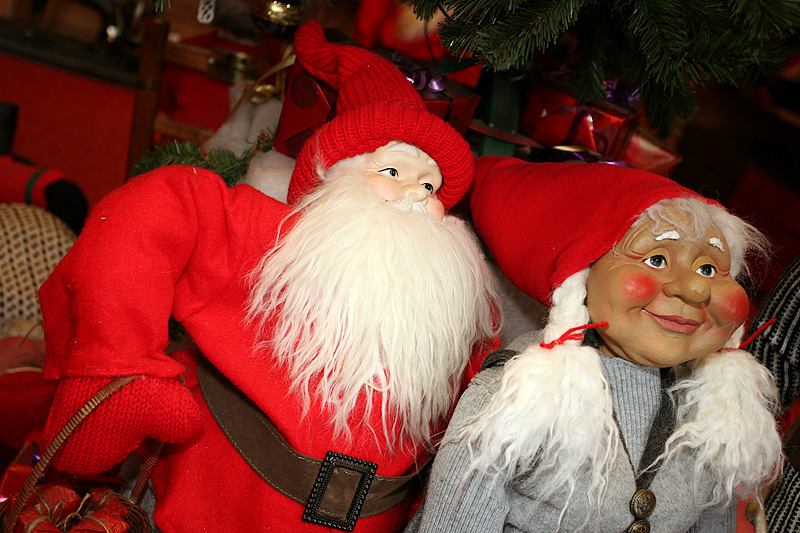 Bryggen Waterfront: Souvenir Shop: Christmas Decorations