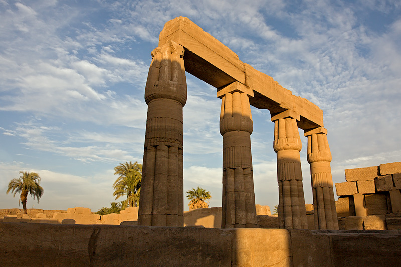 Karnak Temple: Papyrus Columns
