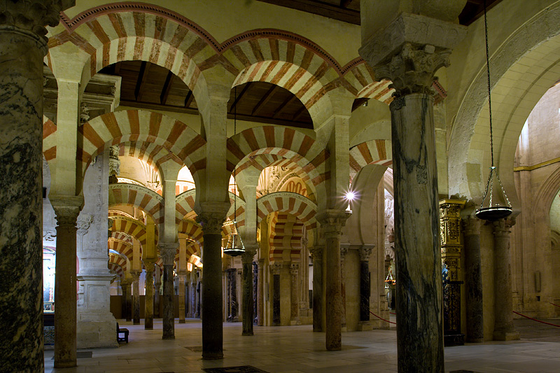 Cordoba: La Mezquita: Arches