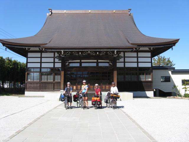 Day 6: Stopping at a Buddhist temple, the workmanship is a marvel.