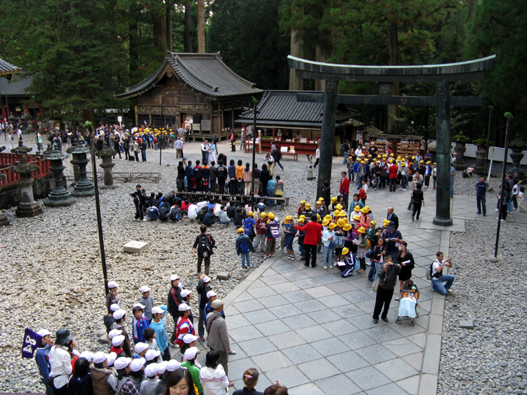 Visiting the famous Nikko Toshigu Shrine.
