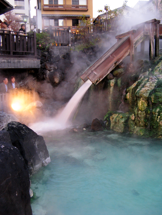 Hot water output of 5,000 liters per minute.
