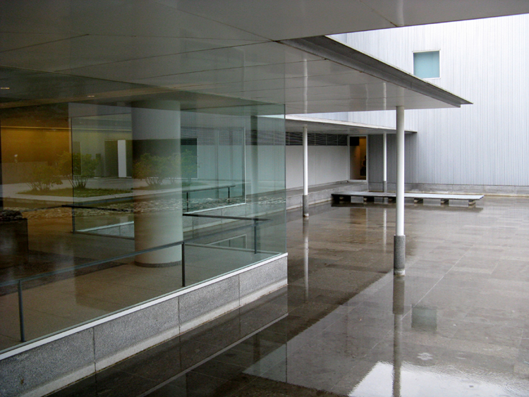 The Higashiyama Kaii Gallery