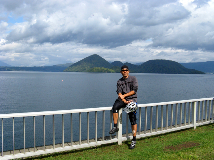 Today, we plan to ride to Muroran for the late evening ferry to Honchu.