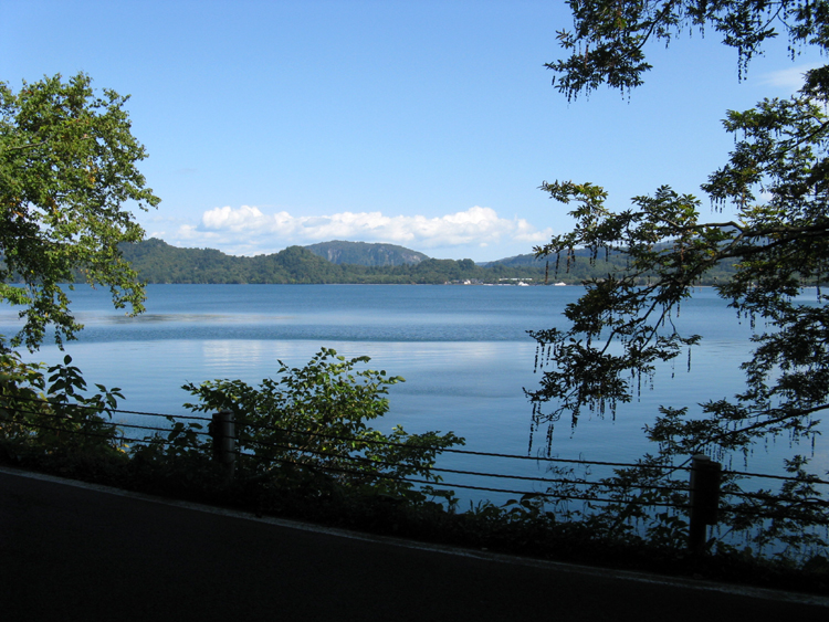 Lake view! Hey, wheres Geno.