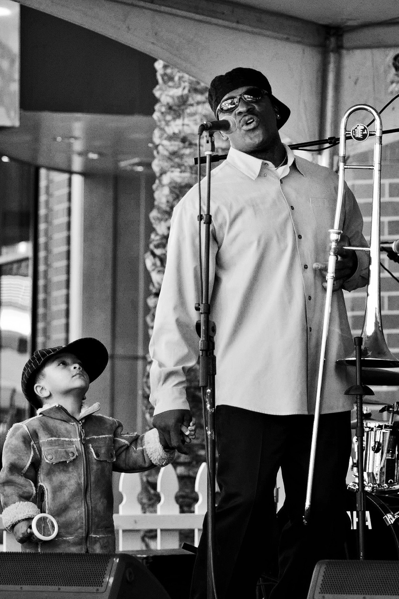 Tempe Art Fair entertainment photo Cindy Flood photos at