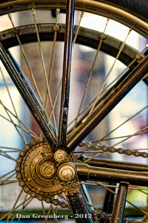 Spokes, Gear and Chain in Gold