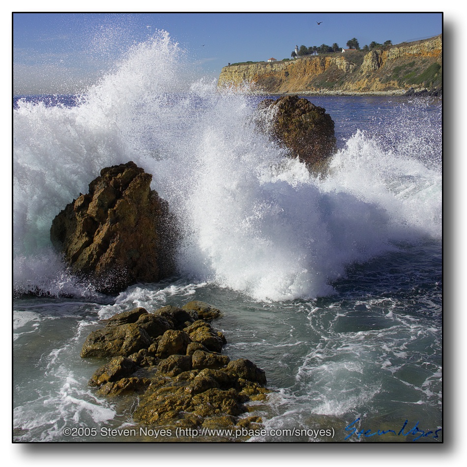 PCH : California : Light House Breaks