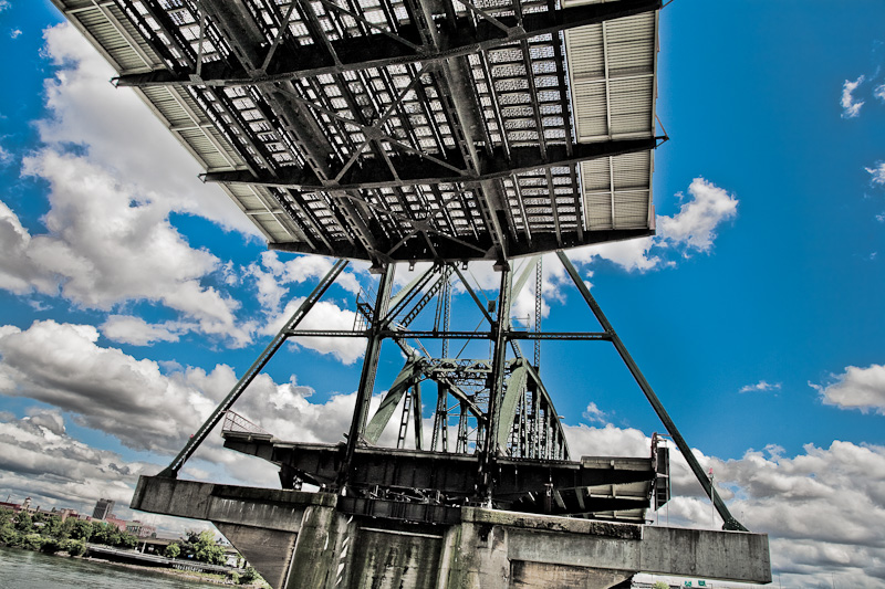 Hawthorne Bridge, Portland, OR (section raised)