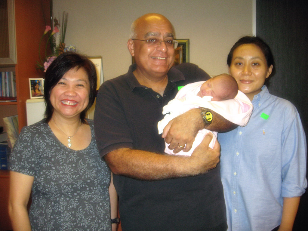 This is Dr Heng.... and my folks.....