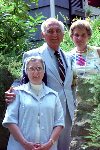 Helen, Sam Powers, Madeline in Charleston