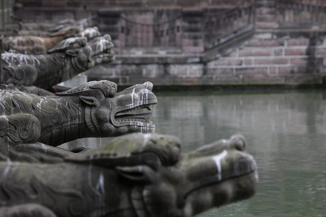 Wangjianglou Bridge Piers <br> (c5x2-040610-20.jpg)