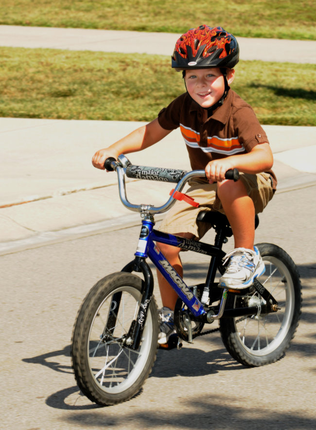 Camden loses his training wheels!