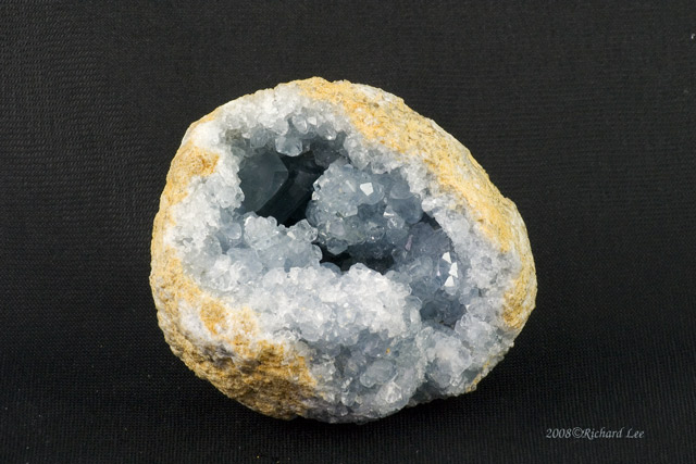 CRW_9114-CelestiteGeode.jpg