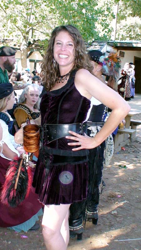 Julie looks great in this outfit