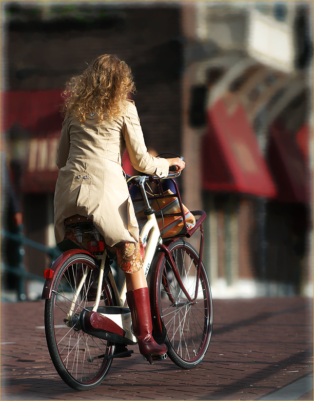 colour coordinated cycle and rider