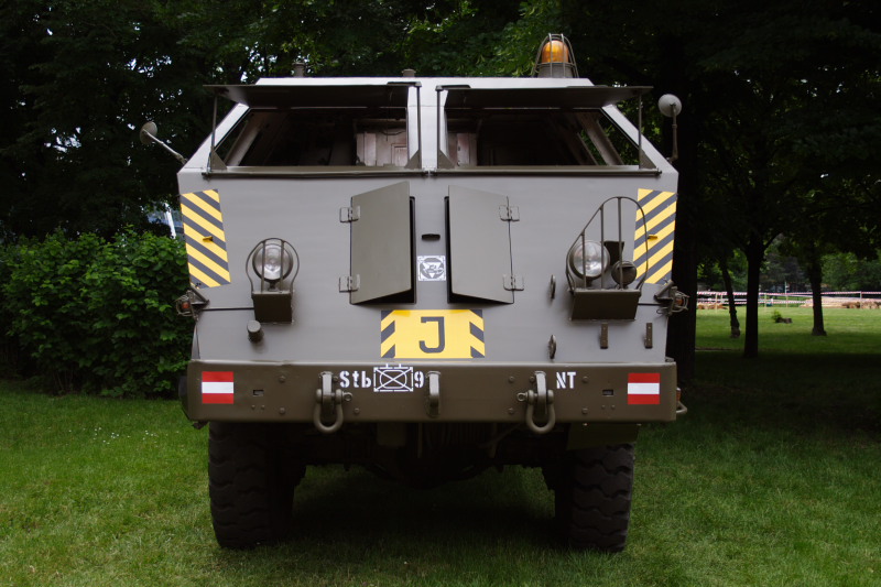 M26 Pacific Tank transporter
