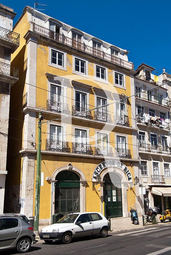 Ascensor da Bica e Meio Urbano que o Envolve (Monumento Nacional)