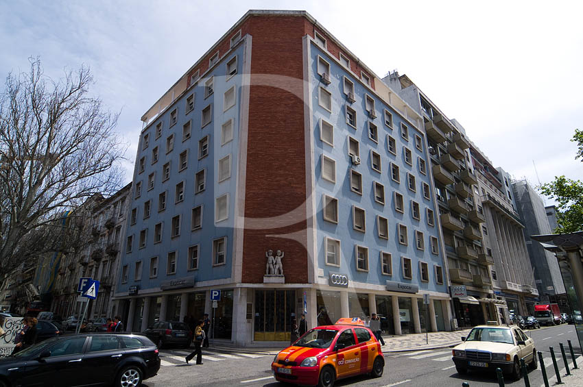 Edifcio na Avenida da Repblica n. 36 (Arq. Reis Camelo - 1948)