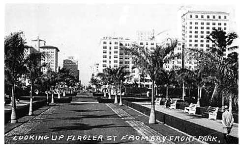 1920s - looking west on Flagler Street from Bayfront Park