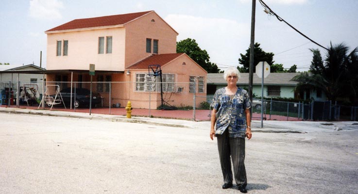 1999 - Mickey Jones Garland and the home she grew up in