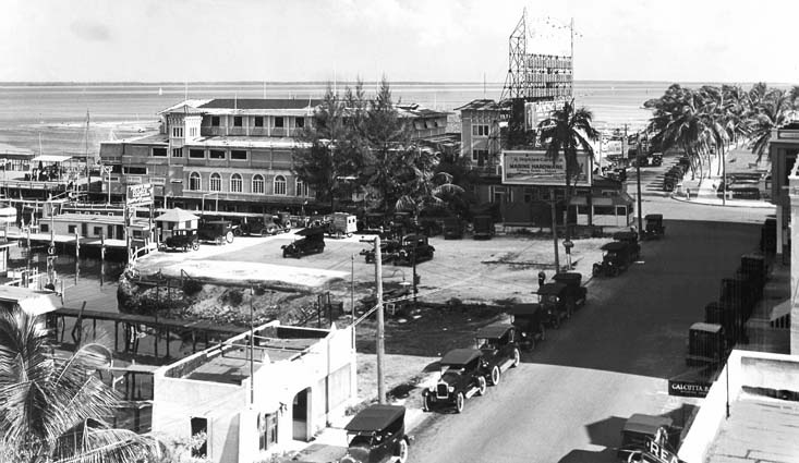 Mid 1920s - Elsers Pier area at 12th Street (now Flagler Street) and Biscayne Bay, Miami