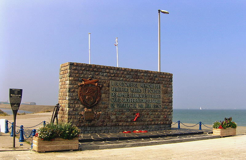 A DUNKIRK EVACUATION MEMORIAL   559