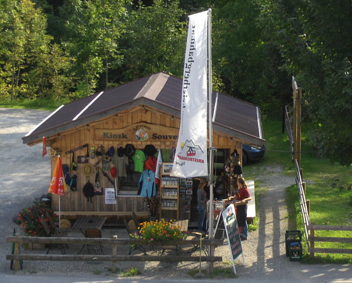 SOUVENIR SHOP CABIN