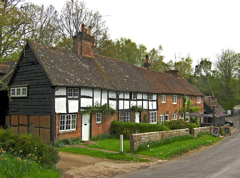 ANCIENT COTTAGES & VILLAGE INN