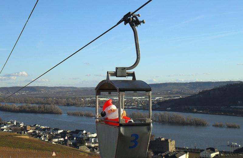 PASSING SANTA