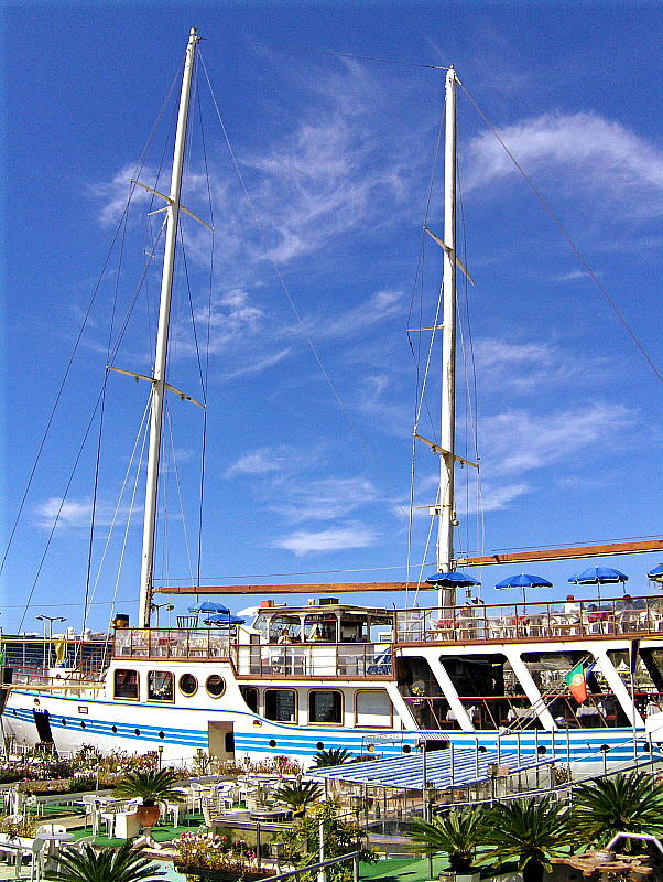 THE BEATLES YACHT