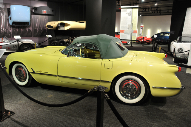 1955 Chevrolet Corvette ... based on 1953 EX-122 show car