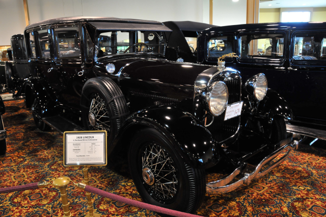 1928 Lincoln L Enclosed Drive Limousine by Willoughby