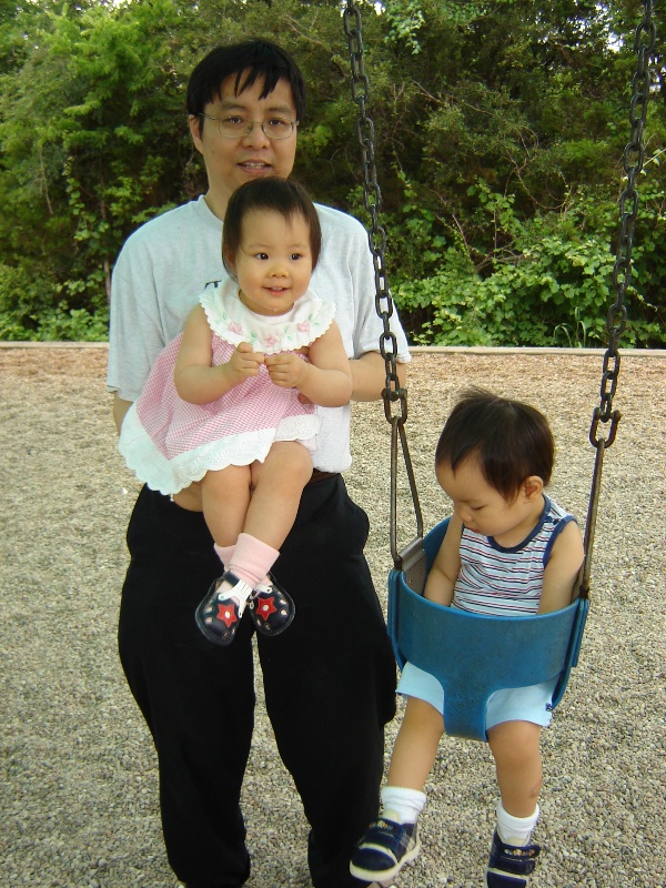 在公園玩