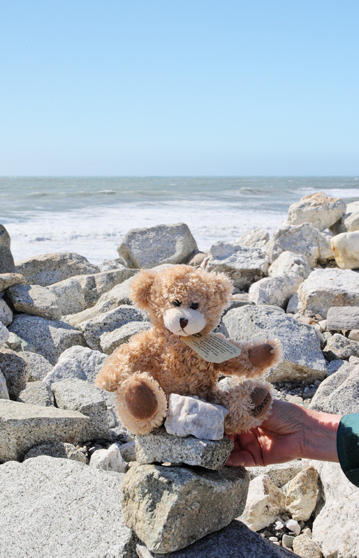 George on a Cairn in Bruce Bay (8493)