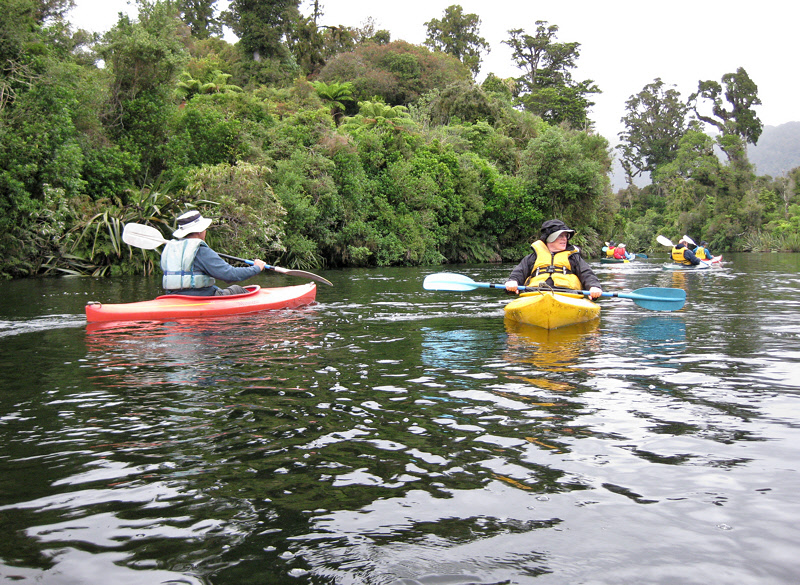 Kayaking on Lake Moeraki (1105L)