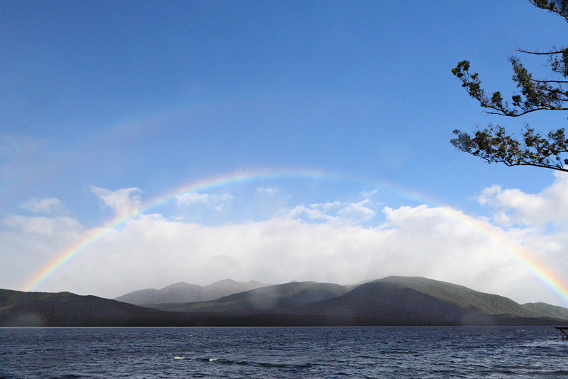 Double Rainbow over Lake Te Anau (9057)