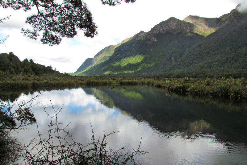 Mountain Reflection in Mirror Lake (0594X)