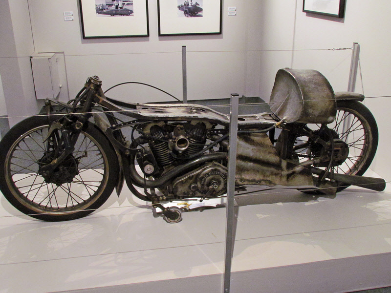Burt Munro's Motorcycle (0745X)