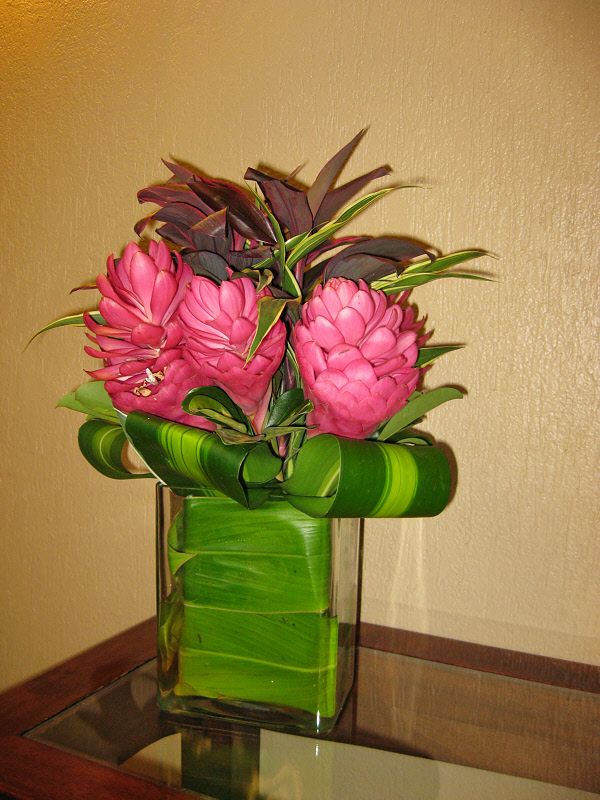 Flower Vase in the Hotel Hallway (0091P)