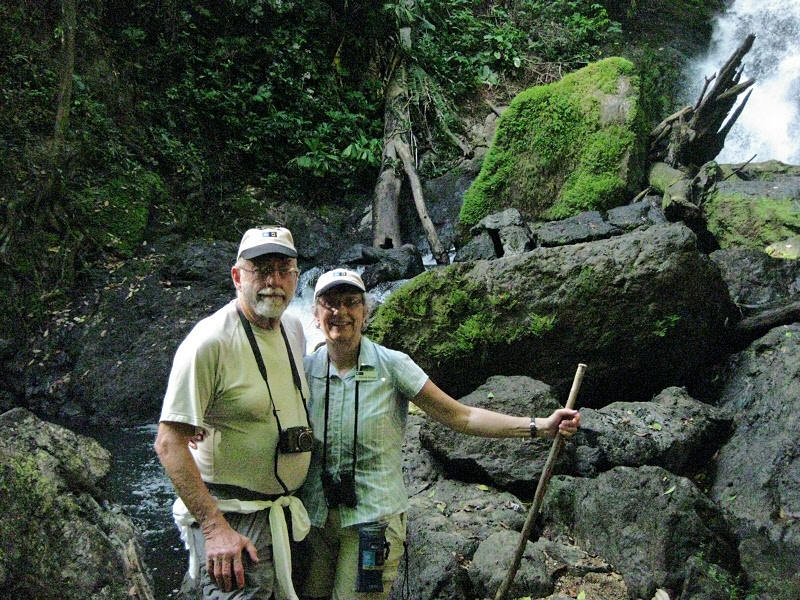 Jim and Denise at the Rio San Pedrillo Waterfall (0160P)